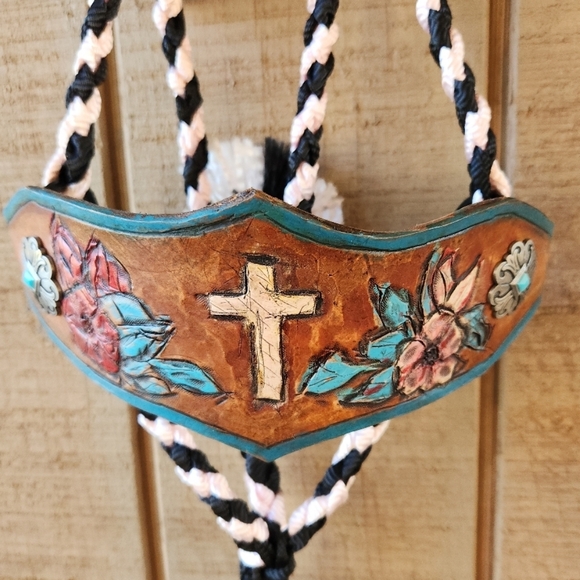 Handmade Mule Tape & Leather Noseband Carved Concho Cross Horse Halter - Picture 3 of 3